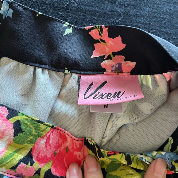 Vixen by Micheline Pitt Black Floral Swing Skirt - Picture 2 of 4